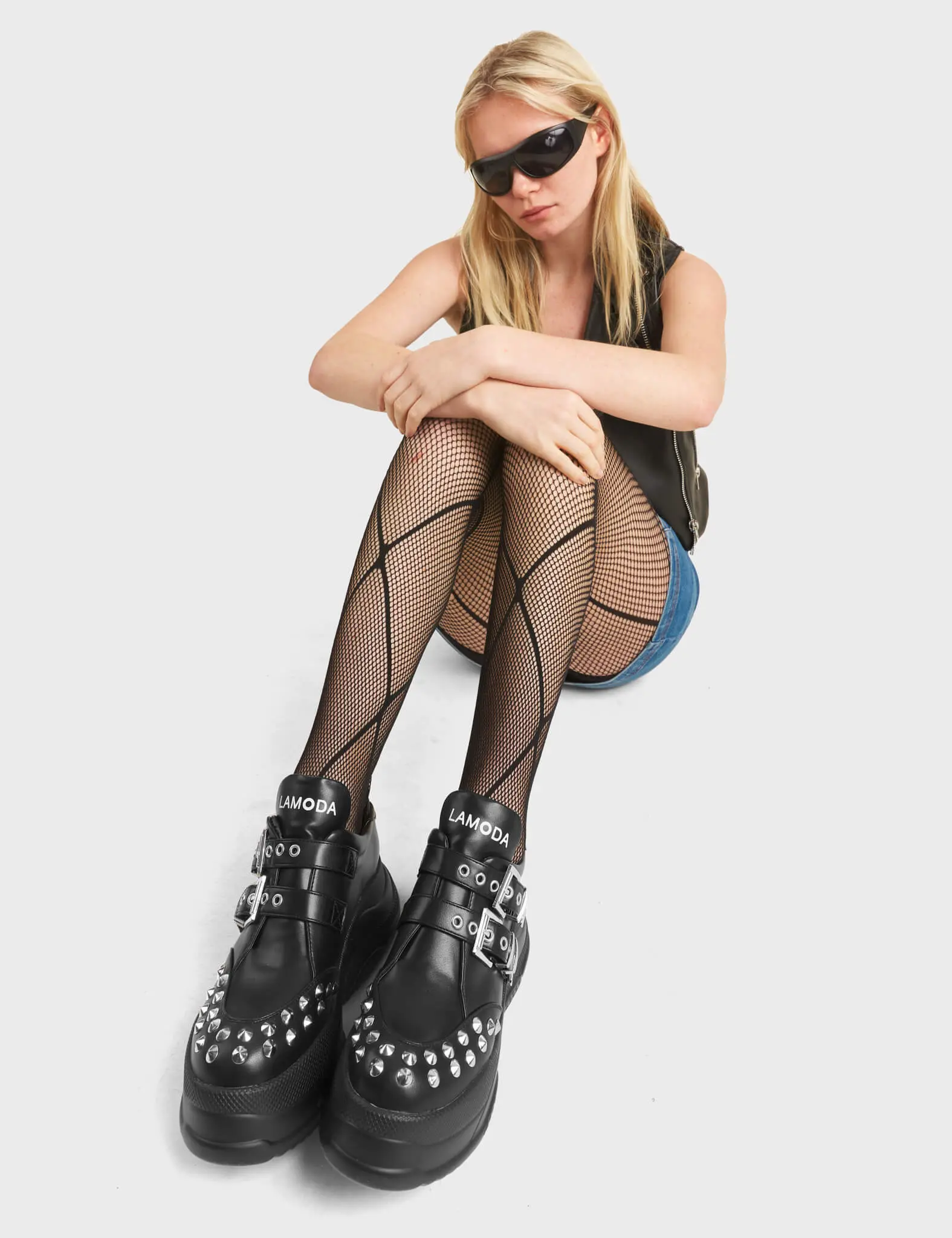 Changing Chunky Sneakers - Image 3