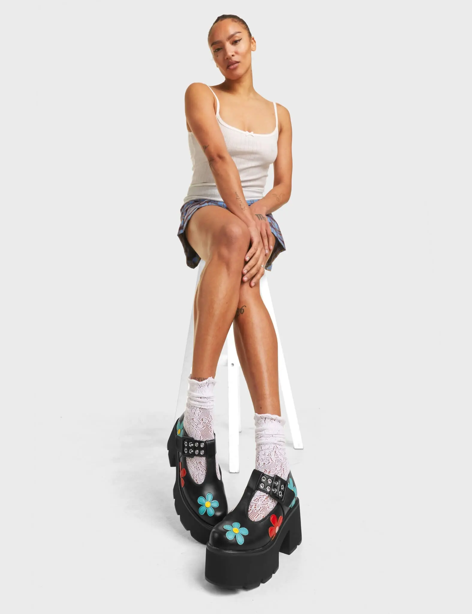 Watch Me Chunky Mary Jane Shoes Flower - Image 3
